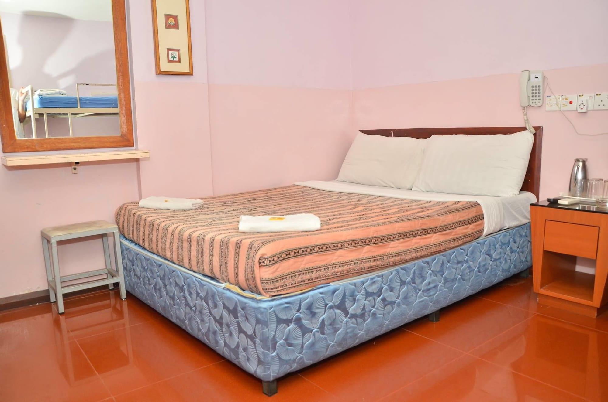 J &J Hotel Kota Kinabalu Extérieur photo