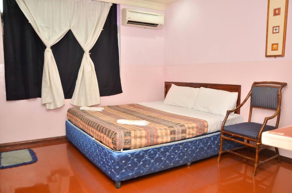 J &J Hotel Kota Kinabalu Extérieur photo