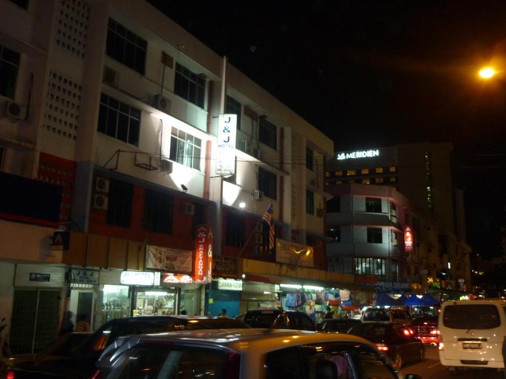 J &J Hotel Kota Kinabalu Extérieur photo